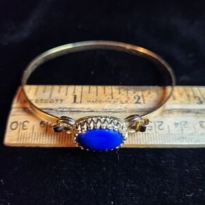 Vintage Avon Bangle Bracelet Small Bold Blue Oval Stone Cabochon